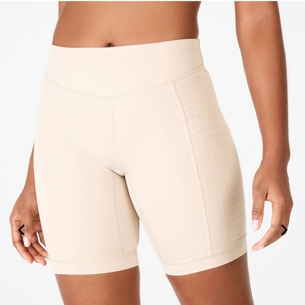 Fabletics high-waisted Traputo Motion365 short